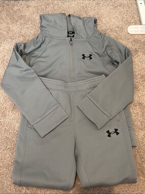 Under Armour Light Gray Pullover Hoodie and Jogger Set NWOT